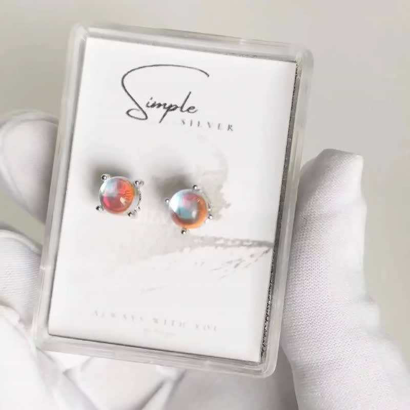 Silver earrings,Natural Moon Stone ,stud earrings - 耳环/耳夹 - 纯银 