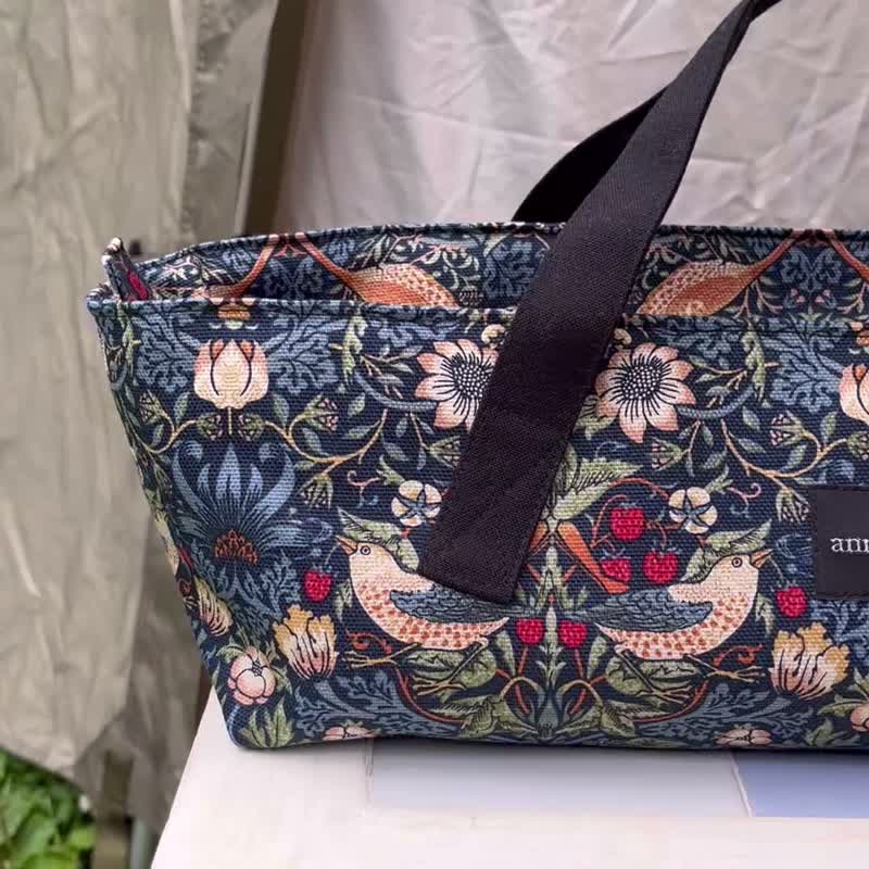 工具袋【Best of Morris 布料使用】 Strawberry Thief - 手提包/手提袋 - 棉．麻 多色