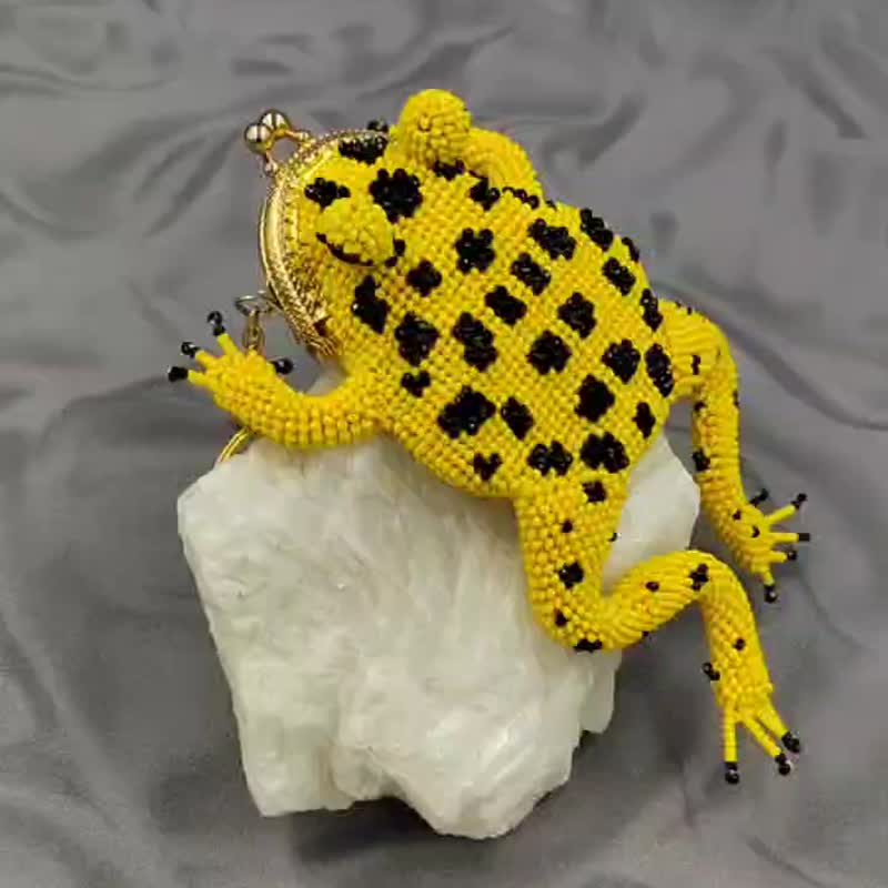 Frog Purses Frog beaded coin purse beaded wallet frog - 零钱包 - 其他材质 黄色