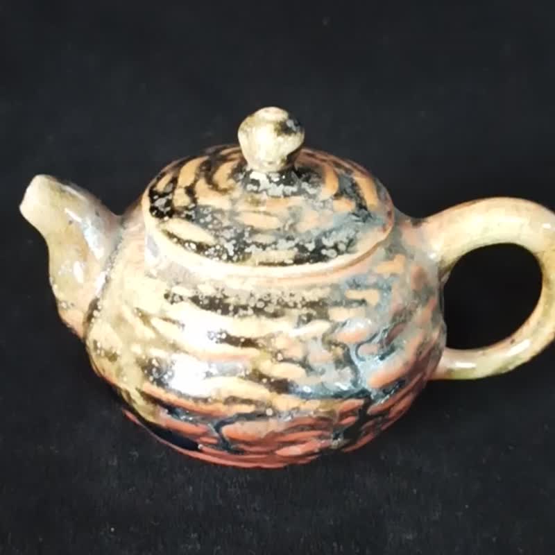 柴烧壶金银彩 - 茶具/茶杯 - 陶 多色