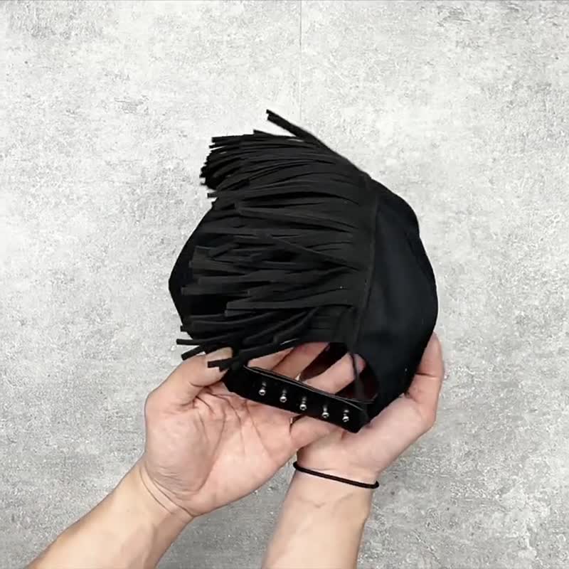 美式復古 小原創獨立設計師 潮流流蘇 鴨舌帽 - 帽子 - 棉．麻 黑色