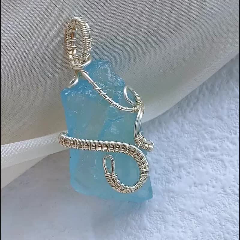 【天然半宝石】海蓝宝手作吊饰项链 / 原石水晶 - 吊饰 - 宝石 蓝色