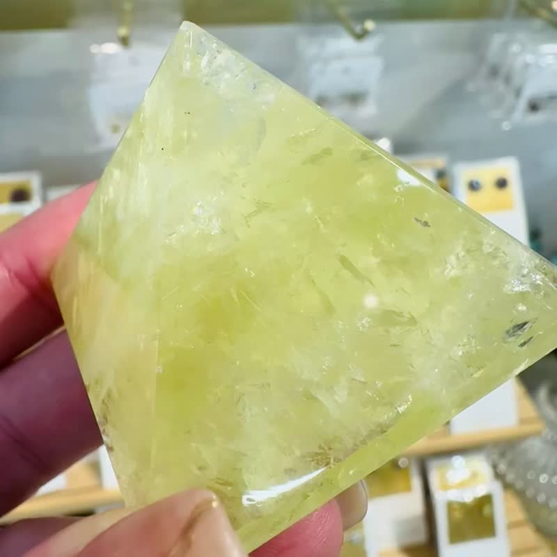 招财金字塔黄水晶4cmx4cm摆件招财聚财能量场 - 摆饰 - 水晶 黄色