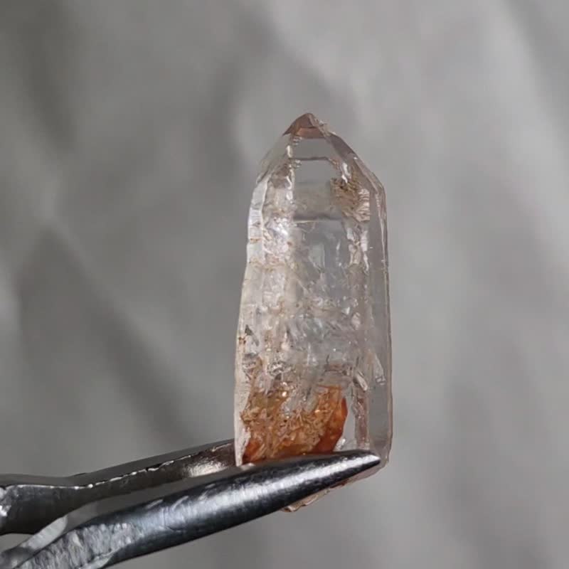 •有水胆 红泥骸骨水晶• 水晶原矿 办公室水晶盆栽 迷你聚宝盆 - 摆饰 - 水晶 透明
