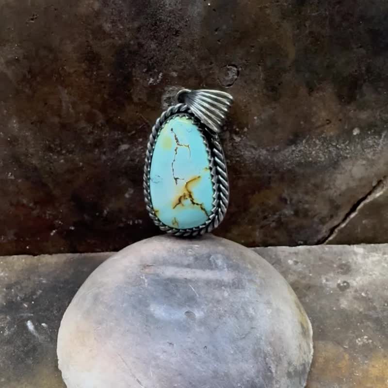 OOZEMETAL 湖北绿松石吊坠 925纯银 手工 旧化 饰品 - 项链 - 银 