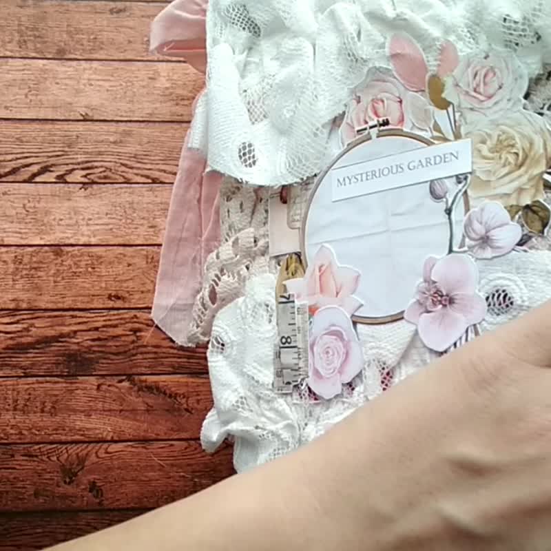 Flower junk journal handmade Roses notebook diary Lace vintage diary romantic - 笔记本/手帐 - 纸 白色