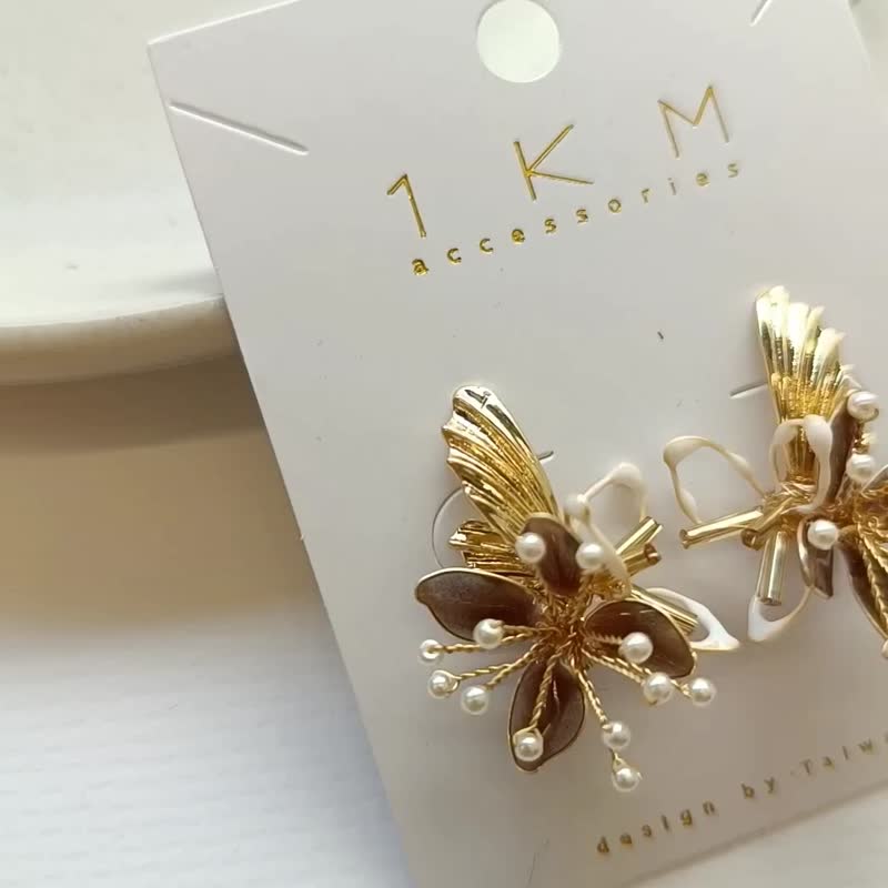 1KM幻化彩蝶•双朵织花树脂耳环-3色 - 耳环/耳夹 - 树脂 