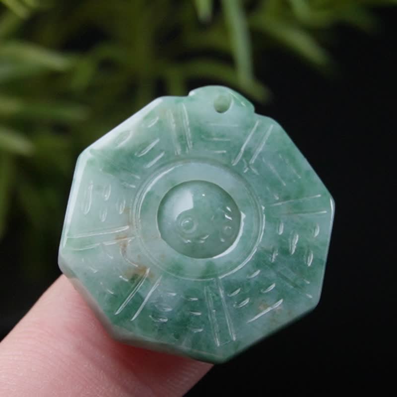 【干坤太极】飘绿花翡翠八卦项链 | 天然缅甸玉翡翠A货 | 送礼 - 项链 - 玉石 绿色