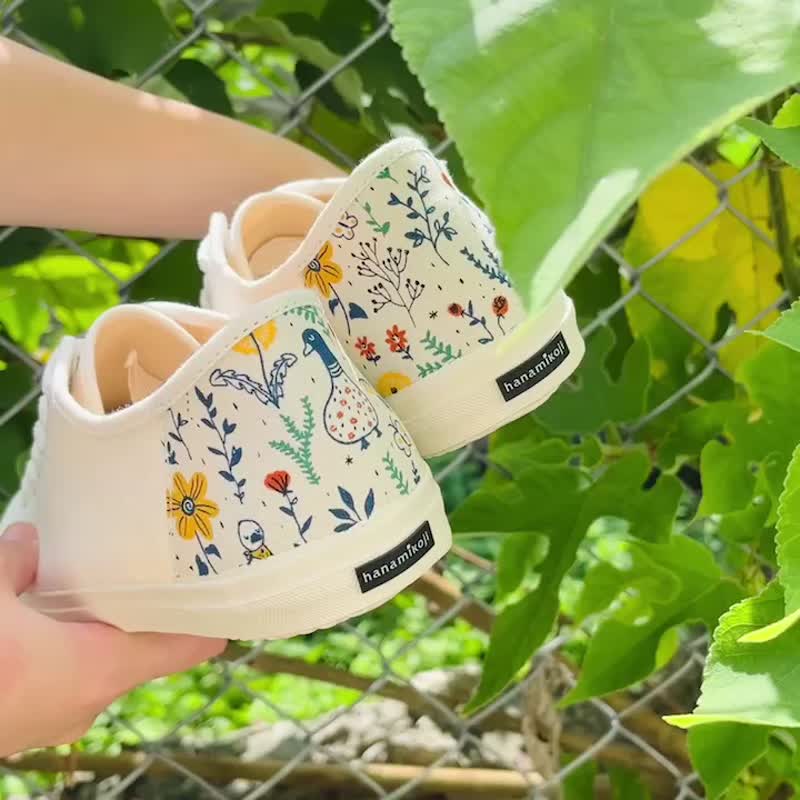pinkoi热门设计款【脚踏车日】香草花园 小白鞋 - 女款休闲鞋 - 棉．麻 多色