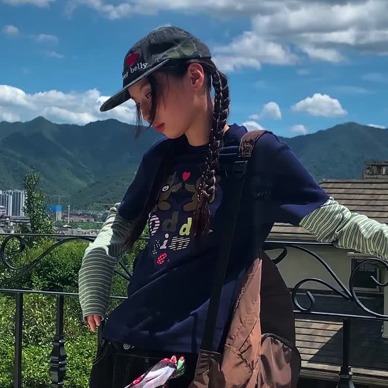 odd maker小熊爱心印花假两件撞色条纹长袖T恤女春秋宽松圆领上衣 - 女装 T 恤 - 棉．麻 