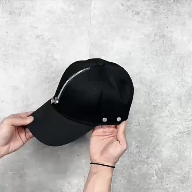 美式復古 小眾原創潮流 高街風拉鏈黑色 鴨舌帽 - 帽子 - 棉．麻 黑色