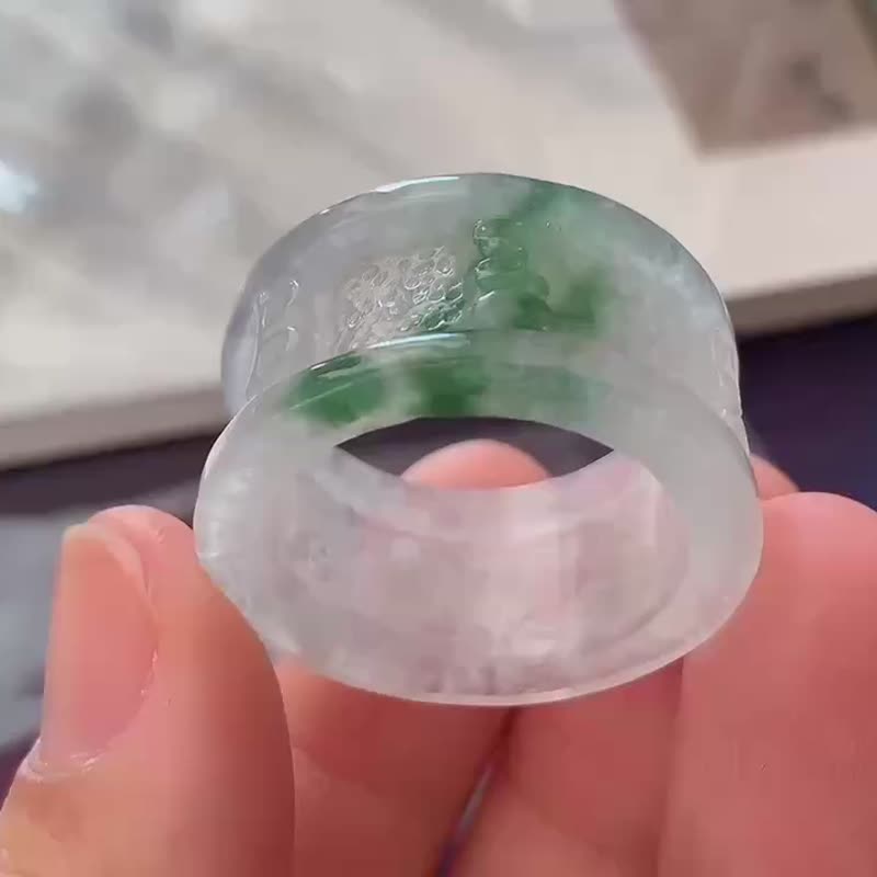 冰种翡翠 天然翡翠 A玉 班指披指指环 • 冰种飘花翡翠戒指 - 戒指 - 玉石 绿色
