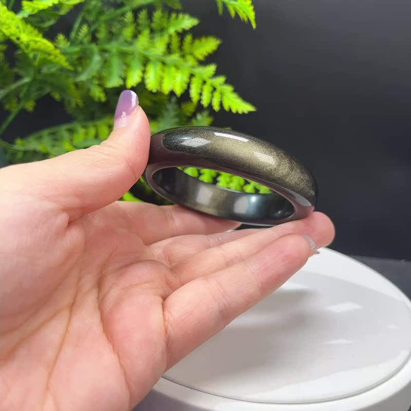 天然金曜石手镯 54MM 精品猫眼金沙黑曜石手环 饱满细腻 金光闪耀 - 手链/手环 - 半宝石 金色