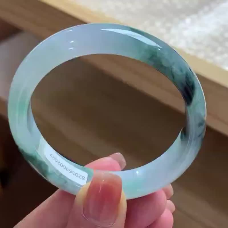 冰种翡翠天然翡翠玉镯A玉手镯 玉鈪 • 冰种水墨丹青翡翠贵妃镯 - 手链/手环 - 玉石 蓝色