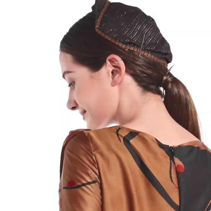 设计师帽帽 独一份的手工塑造香云纱耳朵帽 - 帽子 - 丝．绢 