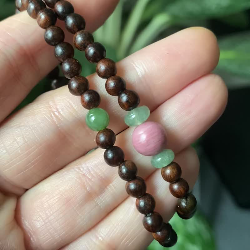 鸡翅木和田碧玉手串鸡翅木蔷薇辉手串 - 手链/手环 - 水晶 多色