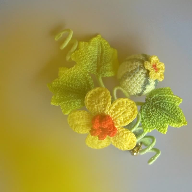 元森手作 西瓜花手工胸针可爱少女胸花小裙子配饰甜美小众设计 - 胸针 - 绣线 绿色