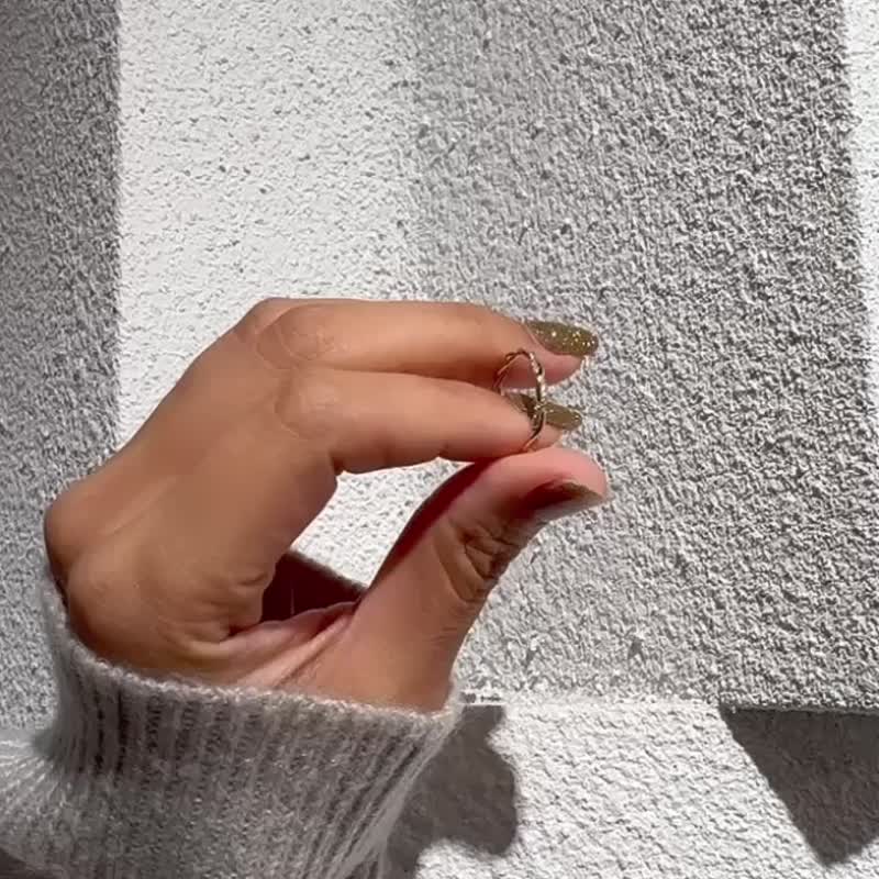 扭旋钻石戒指 Twist Diamond Ring- 14K纯金天然钻石戒指 - 戒指 - 贵金属 金色