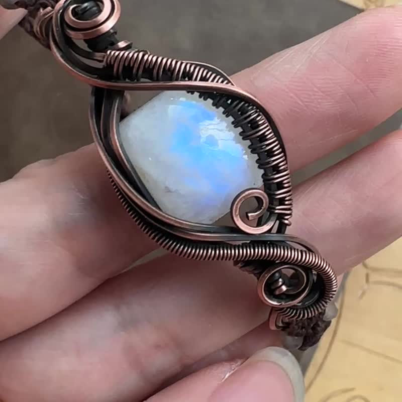 WW416 全手工编织 绕铜线 复古做旧 wire wrap 月亮石 手环 - 手链/手环 - 铜/黄铜 咖啡色