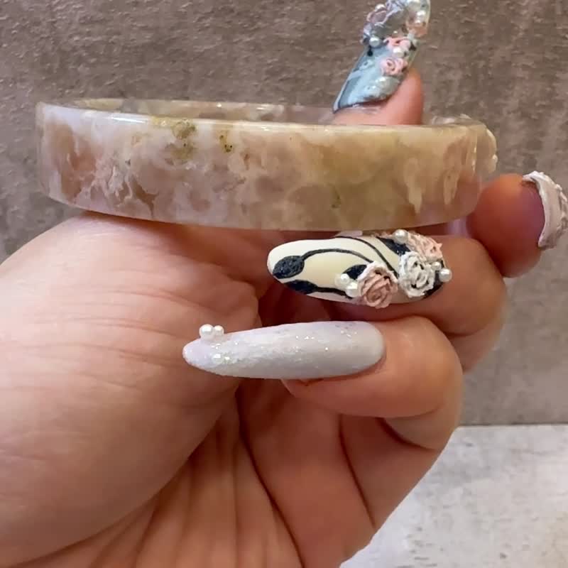 樱花玛瑙手镯 玛瑙手镯稀有方镯冰透满圈油画意境粉底非常气质54 - 手链/手环 - 玉石 