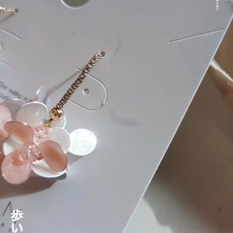 1KM幸福的轮廓•三色花绣球树脂耳环 - 耳环/耳夹 - 树脂 
