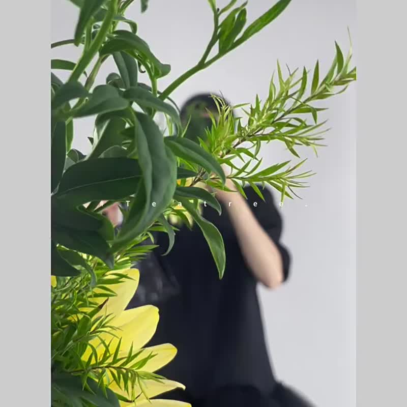 手工網紗拼接設計 羊毛針織魚尾裙 連衣裙 - 洋装/连衣裙 - 聚酯纤维 多色