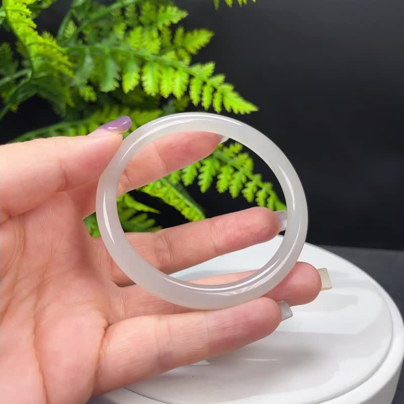 和田羊脂玉手镯 58MM 老料脂白圆条白玉手环 附证书 兴旺安宁平和 - 手链/手环 - 玉石 白色