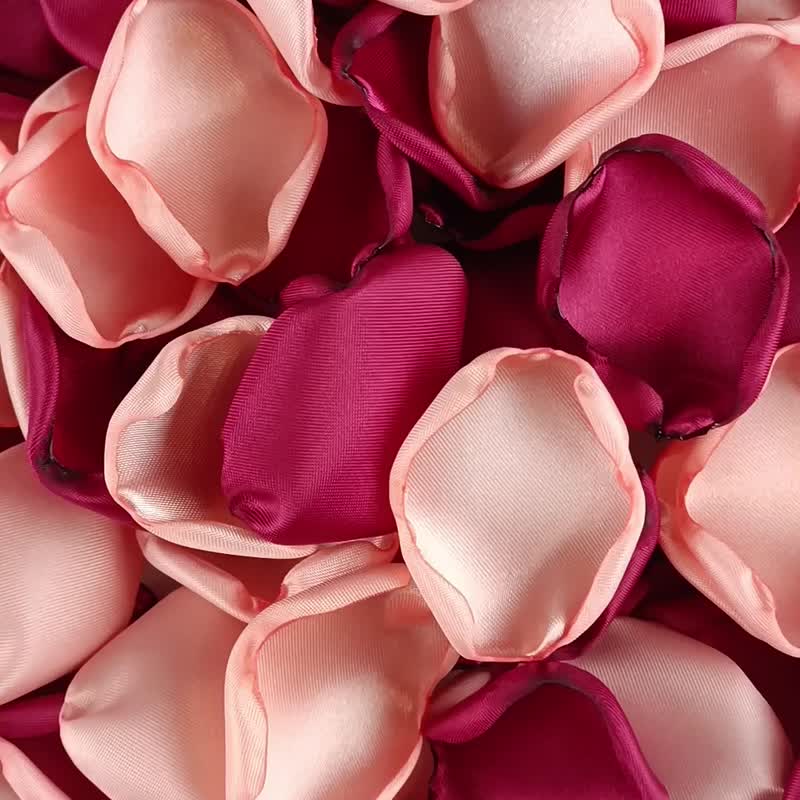 Peach burgundy rose petals Peach wedding Burgundy flower petals Wine rose petals - 干燥花/捧花 - 丝．绢 