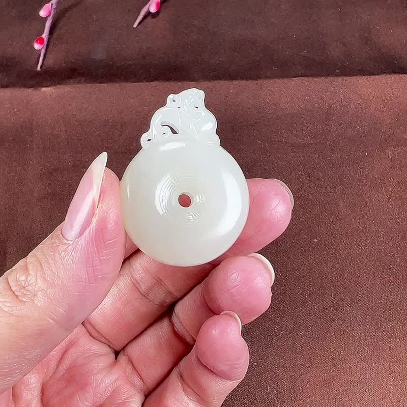 秒杀价 天然新疆和田玉羊脂玉貔貅平安扣吊坠  玉质细腻温润 - 吊饰 - 玉石 