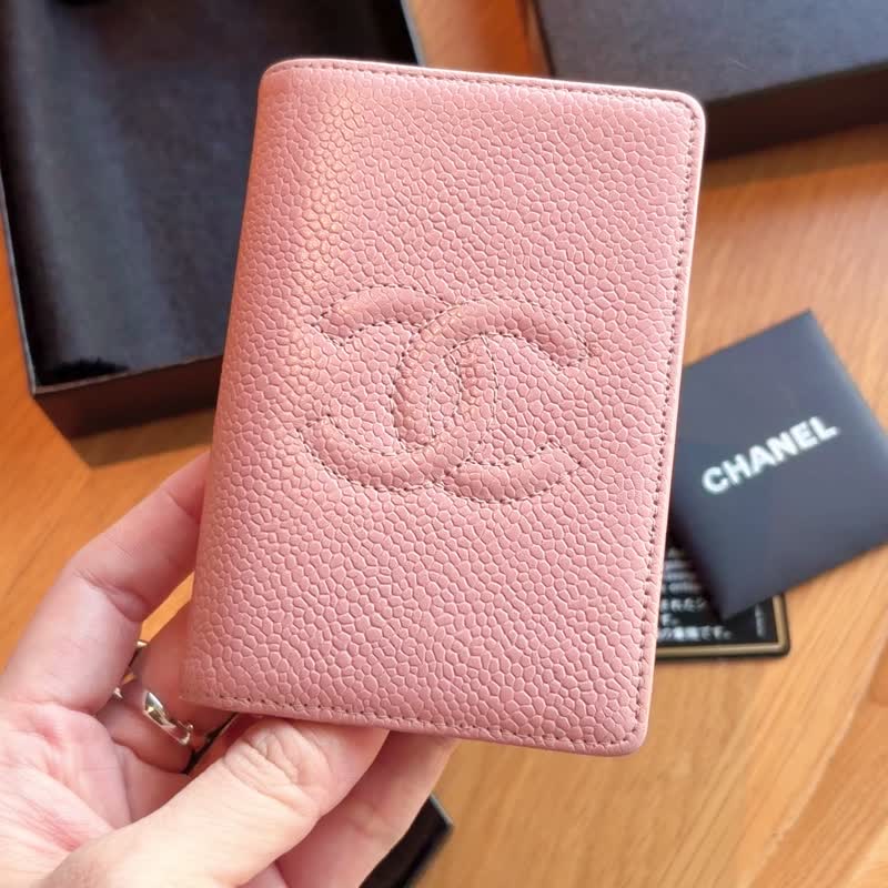 CHANEL 古董鱼子酱皮革 CC 翻盖卡夹 证件夹 零钱包 蜜粉粉色 - 皮夹/钱包 - 真皮 粉红色