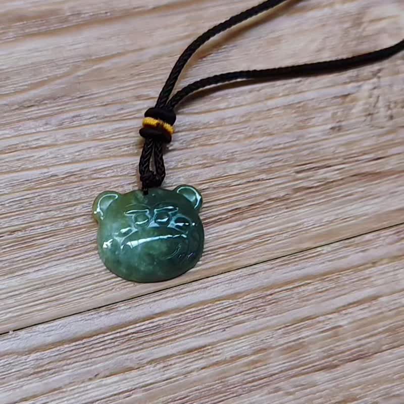 亲翠 天然翡翠 冰绿熊熊头调整式绳链 - 项链 - 玉石 绿色