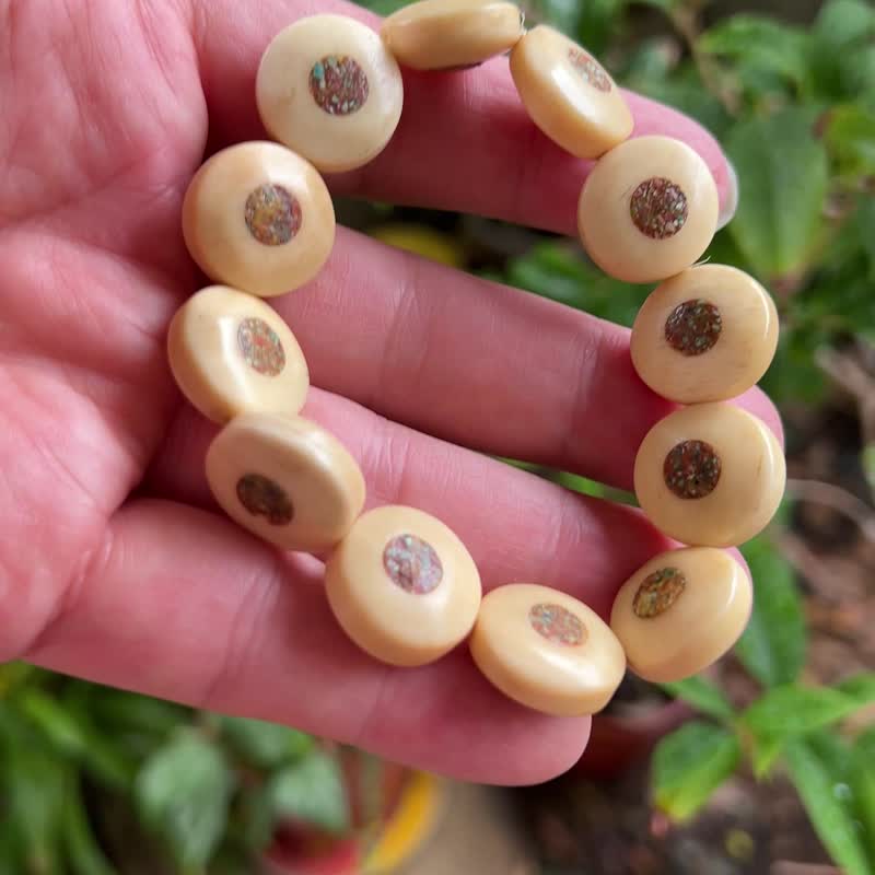 早期氂牛骨手串 收藏与佩戴的双重价值 民族工艺 古董收藏 传统饰 - 手链/手环 - 其他材质 金色