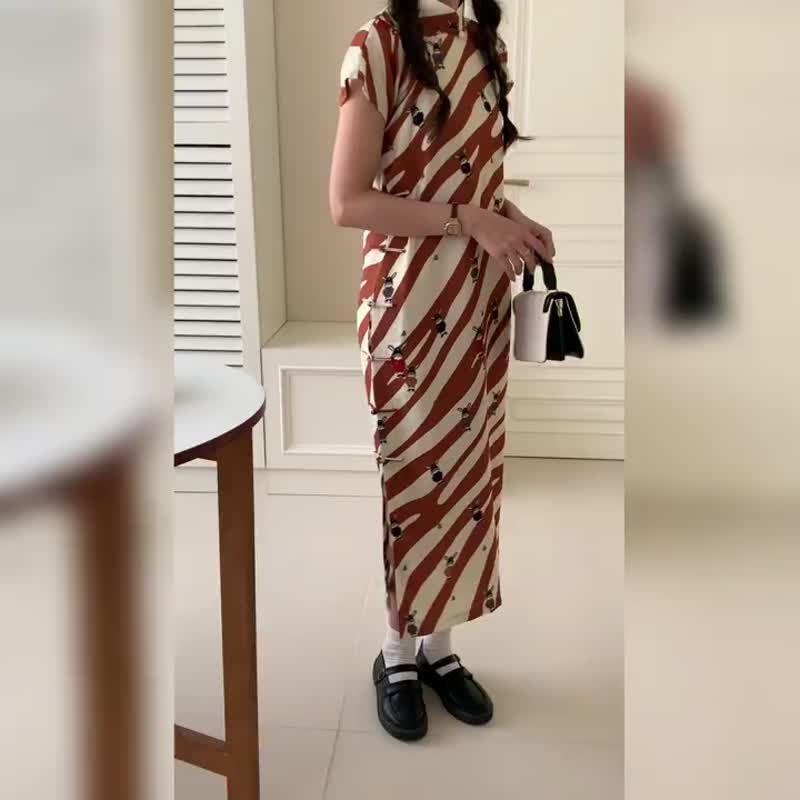 卡通兔子 可愛少女古法無腰省改良旗袍 曳地小個子少女國風洋裝 - 旗袍 - 其他人造纤维 咖啡色