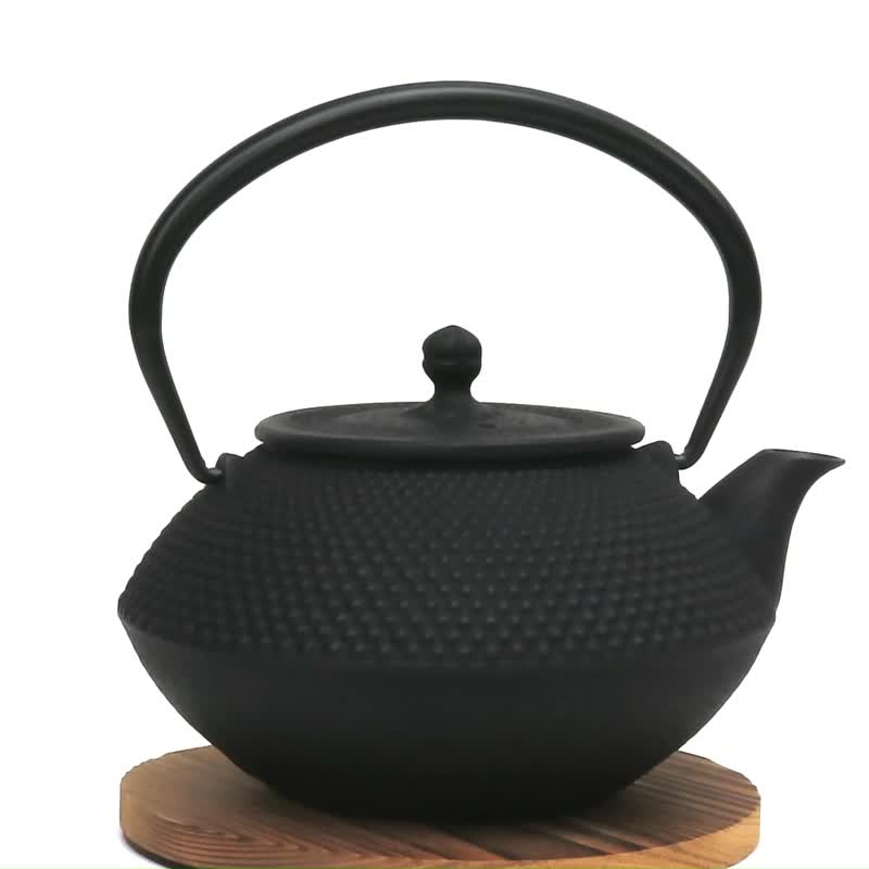 及春 南部铁器 铁瓶兼用急须 算珠型霰 0.8L 附茶滤 日本制 - 茶具/茶杯 - 其他金属 黑色