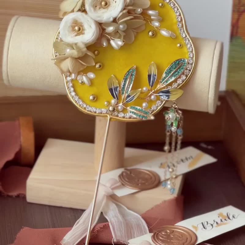 香槟色迷你团扇 新娘拍照团扇  中式出嫁扇子 - 扇子 - 植物．花 