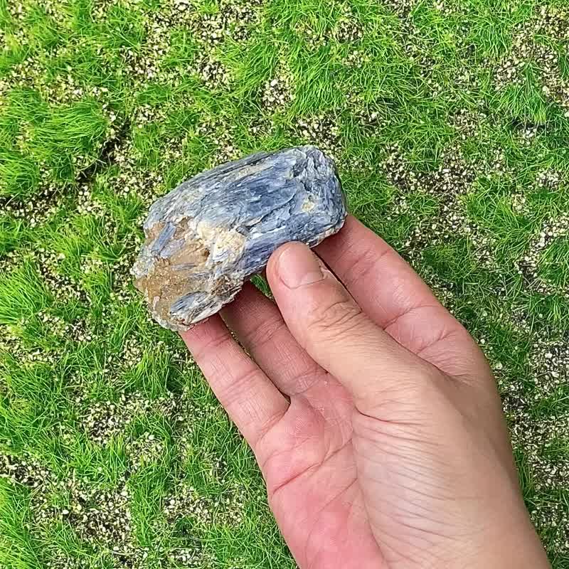 手串充电站-天然原矿小蓝晶石共生白水晶及云母 消磁净化 养水晶 - 摆饰 - 水晶 多色