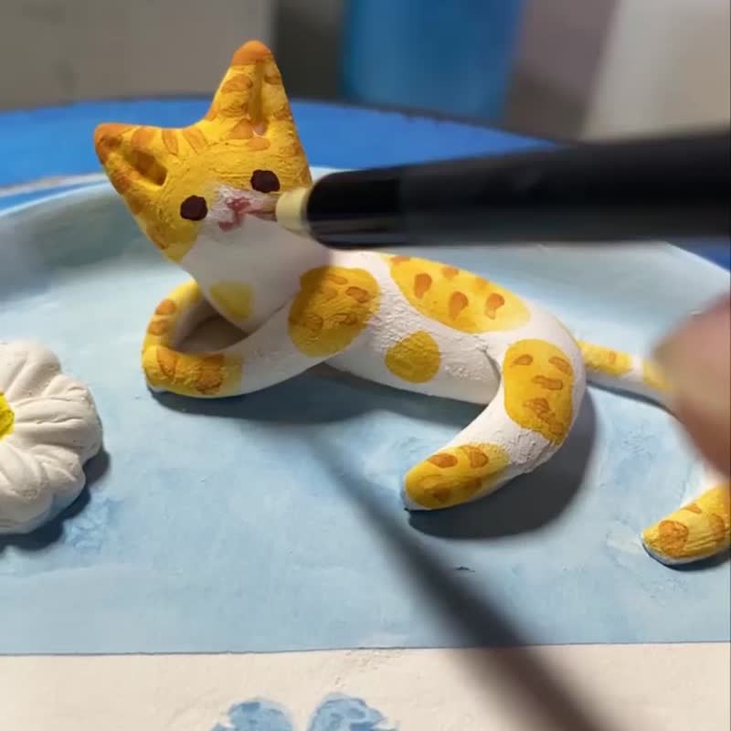 【圣诞礼盒】手捏盘-雏菊幸运草猫咪(大)|免费礼盒和卡片代写 - 盘子/餐盘/盘架 - 瓷 蓝色