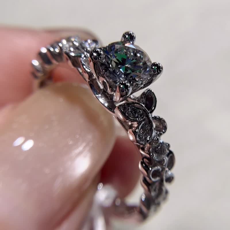 简约蝴蝶戒臂 18K 钻石戒指 42R11911 - 戒指 - 钻石 