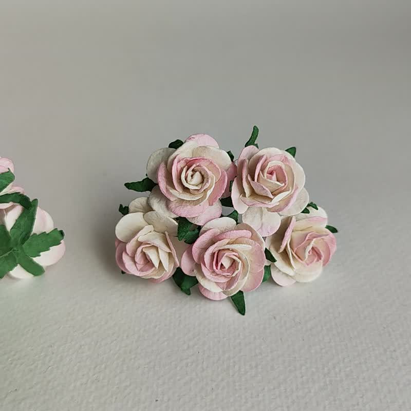 纸花，50 朵，DIY 桑葚玫瑰尺寸 2.5 厘米，粉刷白色。 - 其他 - 纸 粉红色