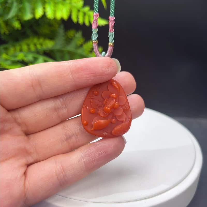 南红玛瑙连年有余吊坠 红色玉髓 雕刻荷花锦鲤项链 长久富足吉祥 - 项链 - 半宝石 红色
