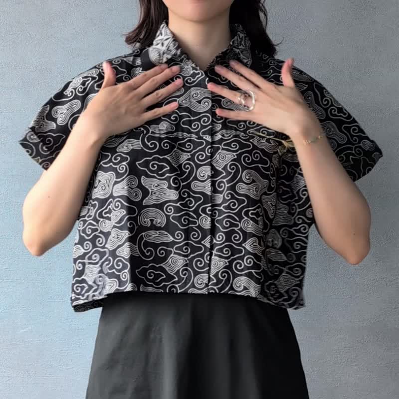 印尼蜡染可爱少女风短版衬衫 PUPUT - 黑云云 - PUP033 - 女装上衣 - 棉．麻 黑色