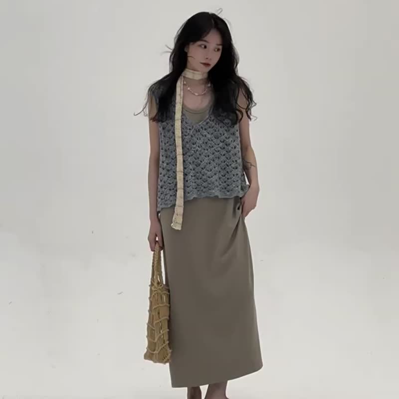 藍灰色 鏤空背心罩衫 簡約疊穿V領無袖背心上衣 - 女装背心 - 其他人造纤维 蓝色
