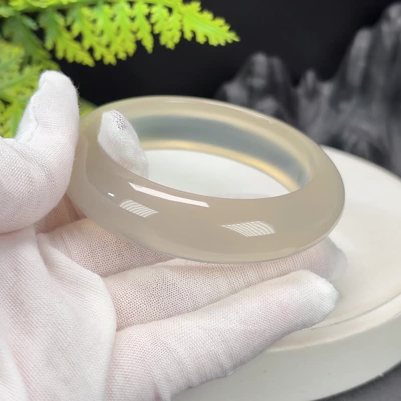 浅香槟色 玛瑙手镯 57MM 高冰透净体珍珠光玉髓手环 浪漫雅致吉祥 - 手链/手环 - 半宝石 