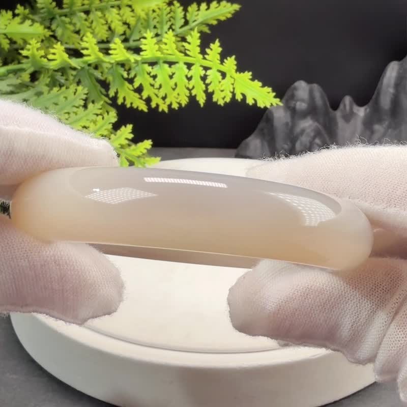 玛瑙手镯 米灰色冰润起光 53mm - 手链/手环 - 半宝石 灰色