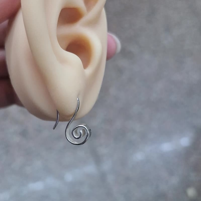 【绝版品出清】纯银耳环—回响  925 银手工饰品 - 耳环/耳夹 - 银 银色