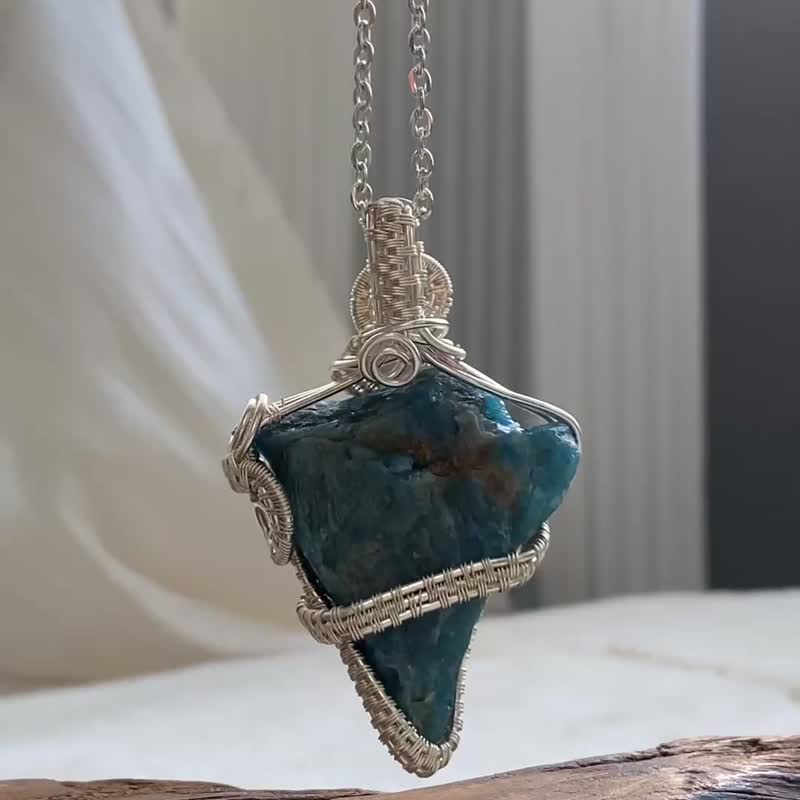 【天然水晶】蓝磷灰石原石项链 / 不定形水晶 - 项链 - 水晶 蓝色