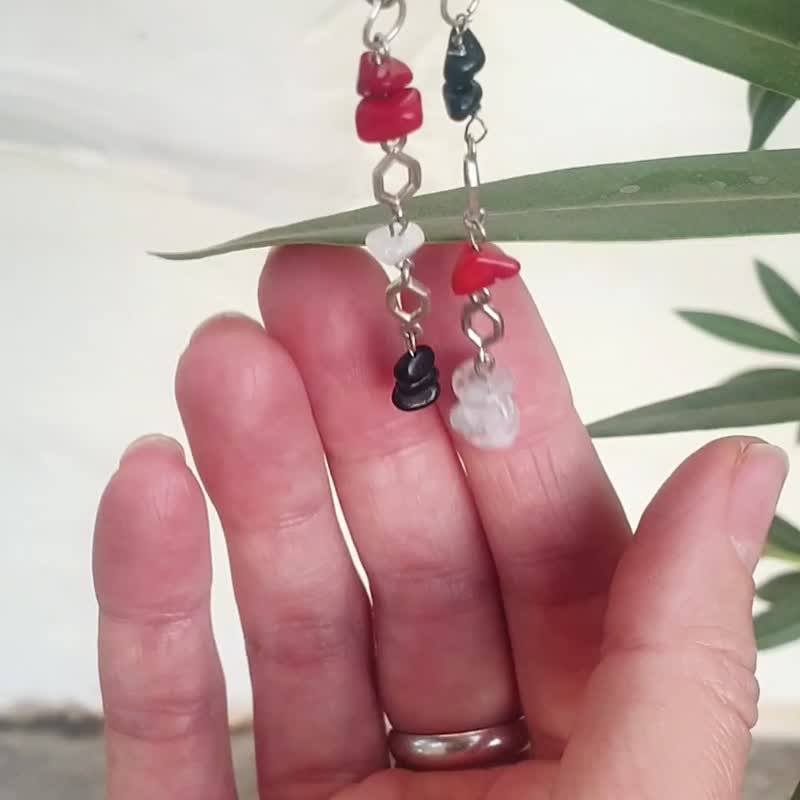 不对称耳环，925 纯银，红珊瑚，黑碧玺，月光石 - 耳环/耳夹 - 宝石 多色