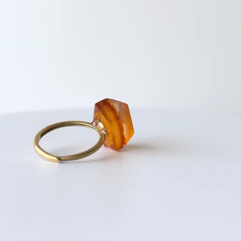 框戒 / 水晶 / 宝石火光 4-b / 银925 / C 款 - 戒指 - 纯银 黄色