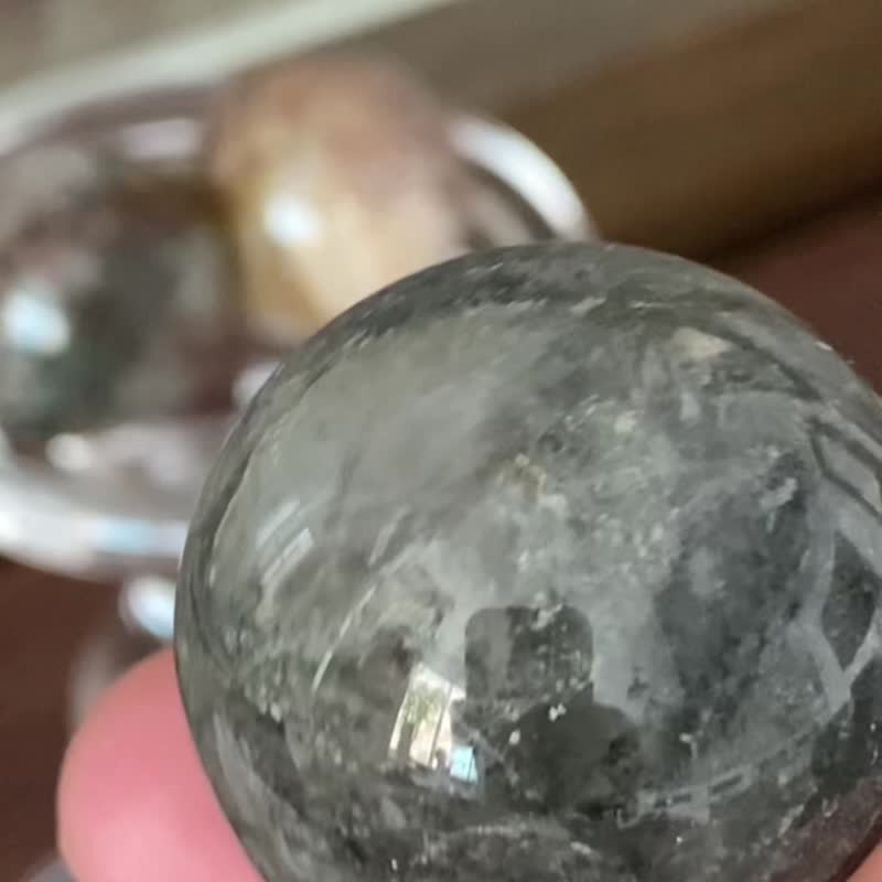 Crystal Corner 隅石丨内景世界 • 天然千层幽灵球丨矿石疗愈水 - 摆饰 - 水晶 多色