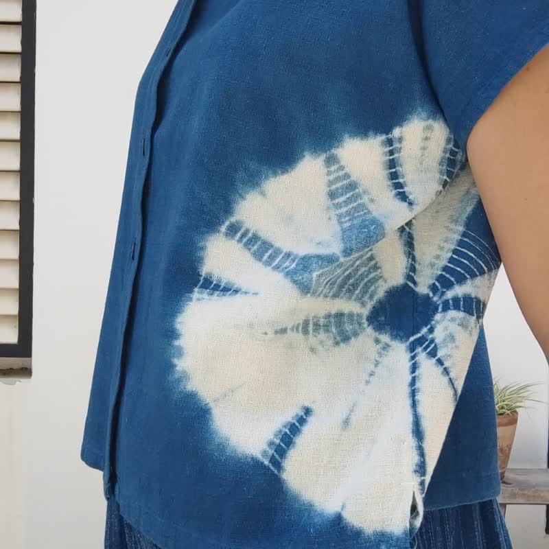 Alma Blue - 彼得潘领扎染上衣 - 女装上衣 - 棉．麻 蓝色